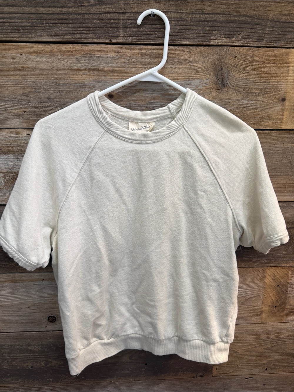 Universal Thread Cream Short Sleeve Crewneck Sweatshirt